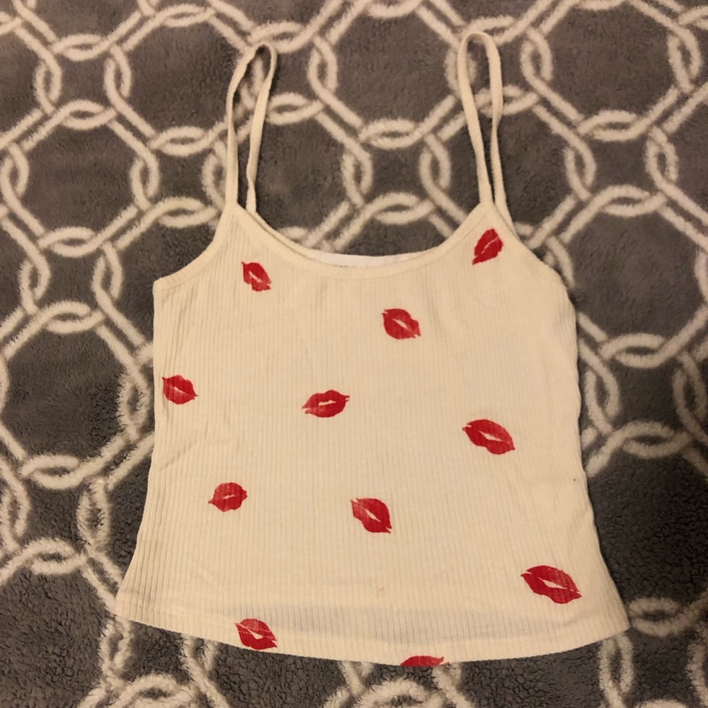 Kiss 💋 cropped tank